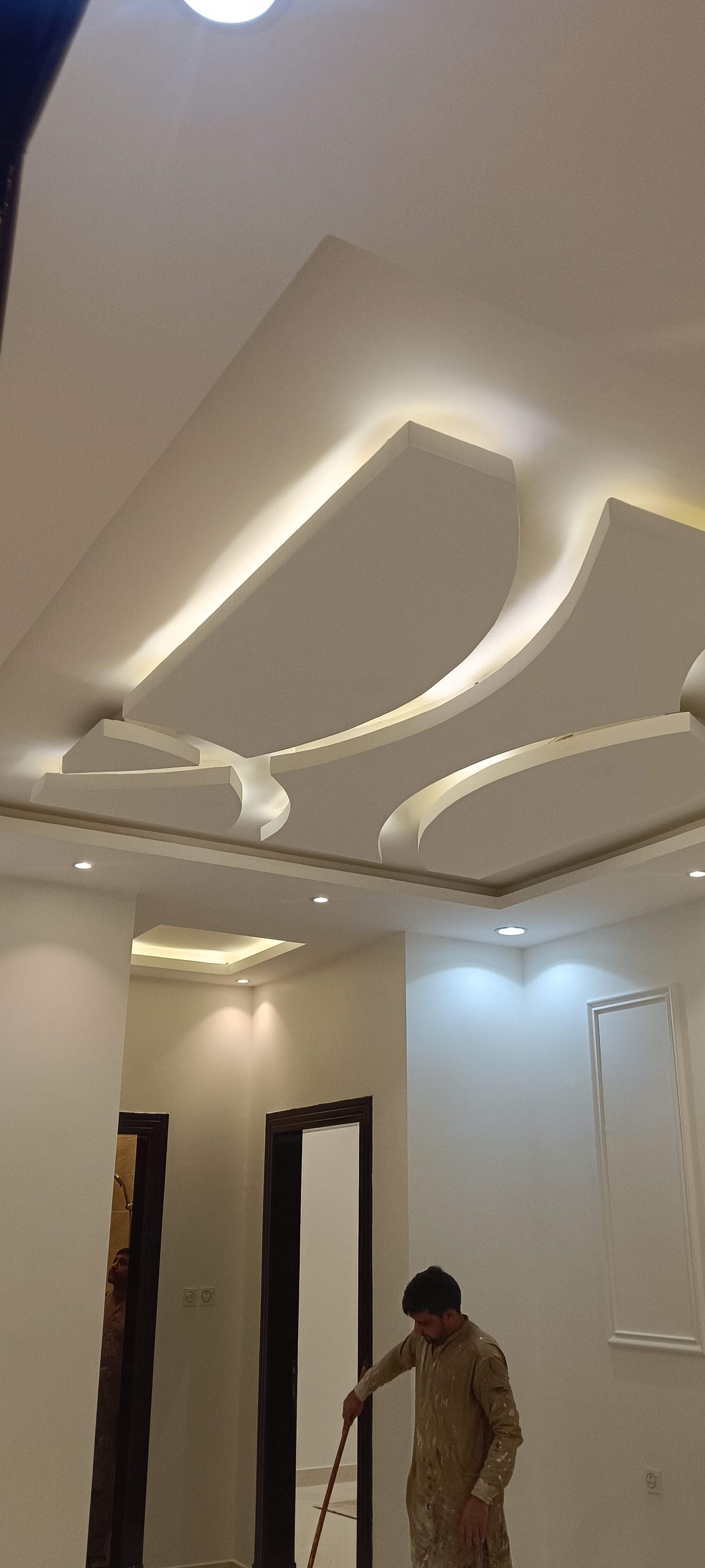 معلم بويه دهانات الرياض